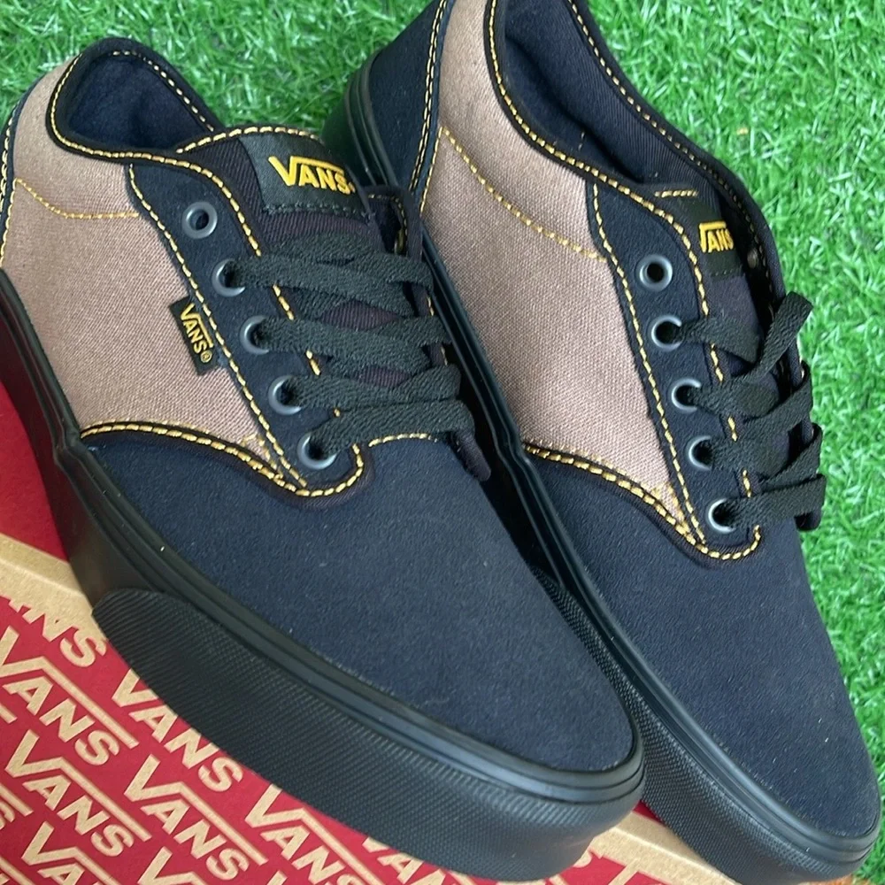 Vans WMNS Atwood Outcore Phantom/Black
VN000CX8B29
Sneakers - Picture 8 of 16